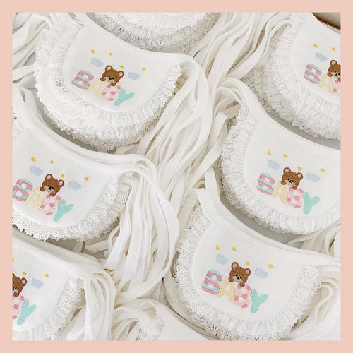 100% Cotton Lace-Edge Bear Print Dog Bib